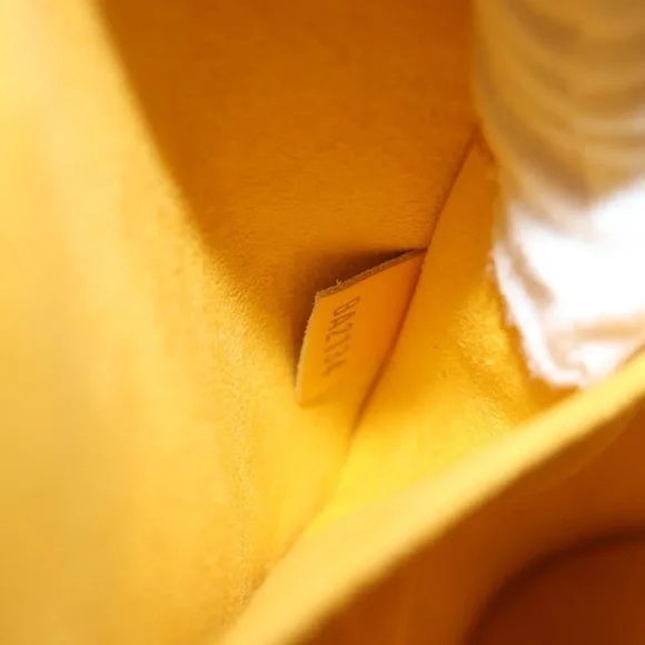 LOUIS VUITTON Epi Alma Citron PM Hand Bag Mimosa with the Matching LV strap - Picture 12 of 15